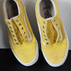 Vans Off The Wall Sneakers.